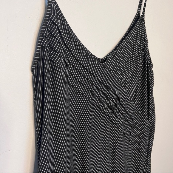 Old Navy Black and White Striped Tank Top Size Small EUC - Picture 1 of 5